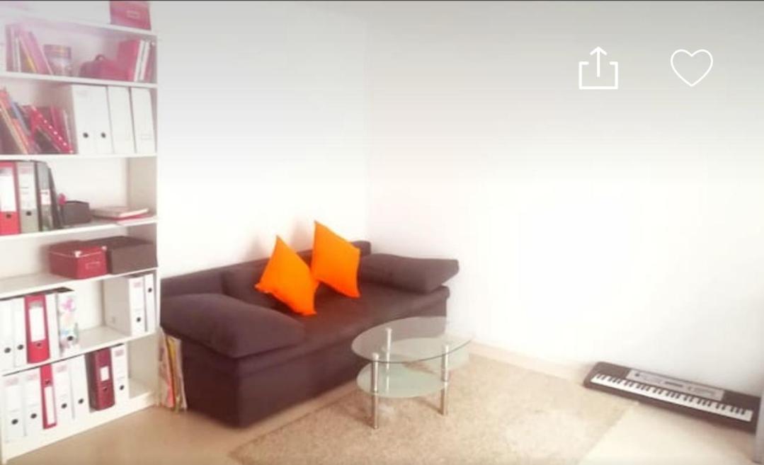 Helles Zimmer mit Balkon zwischen Uni und Altstadt Regensburg Exterior foto